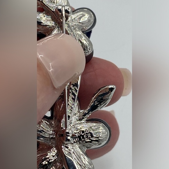 Nolan Miller Grey "Pearls in Bloom" Faux Pearl Crystals Floral Brooch & Earrings - Picture 7 of 7